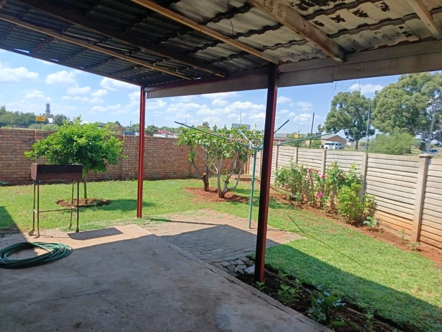 2 Bedroom Property for Sale in Riviera Northern Cape